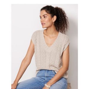 Evereve Chloe Cable Vest. Worn once. Size XS.